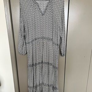 Old Navy Black and White Printed Maxi Dress